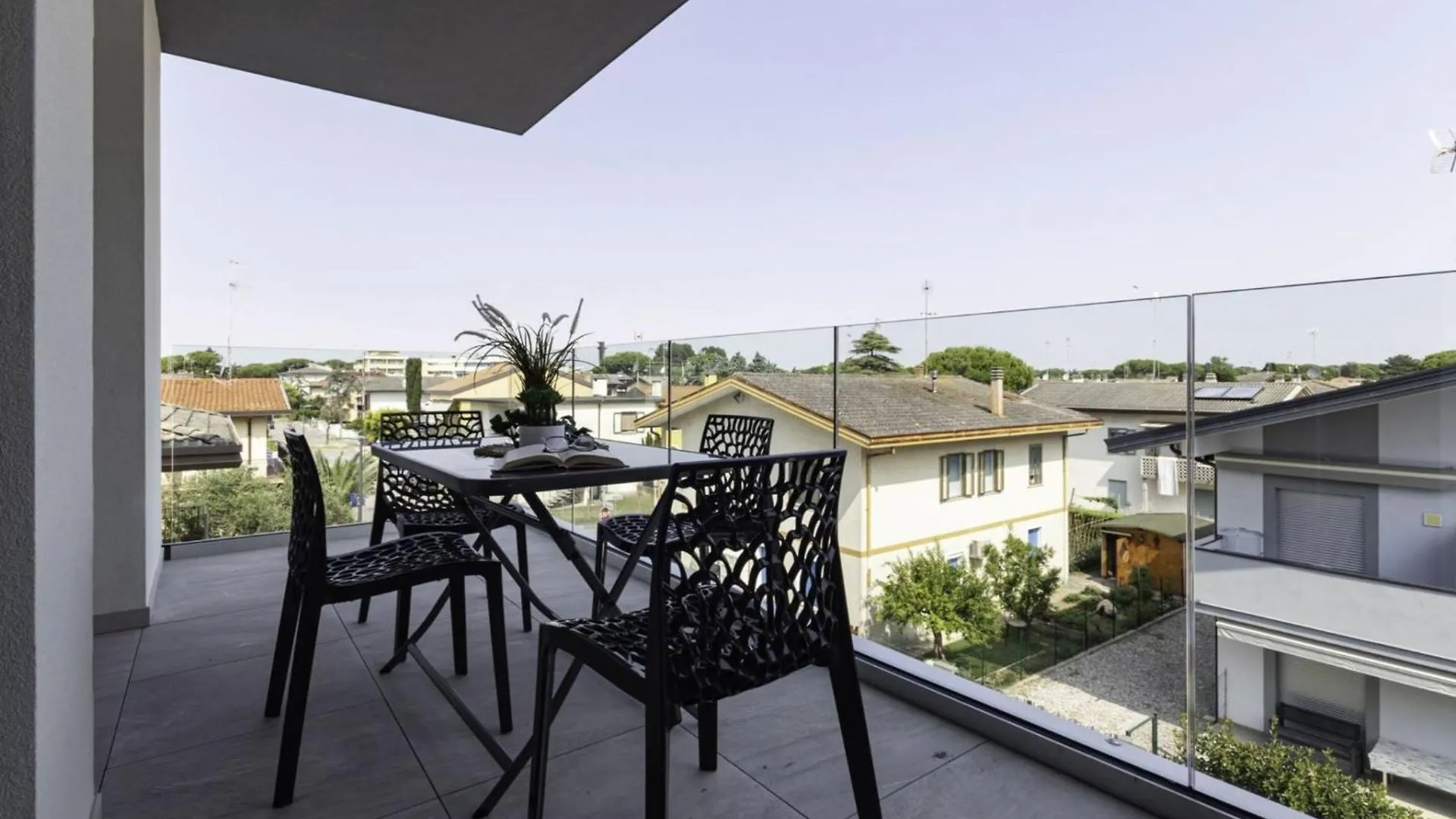 Modern Studio With Terrace In Bibione Appartement